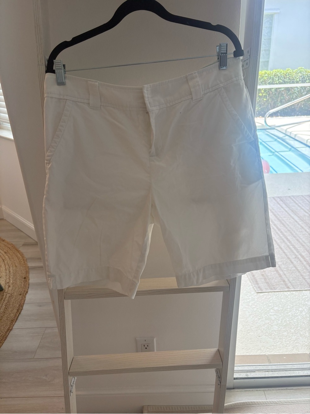 Lilly Pulitzer Women’s  White Flat-Front Shorts